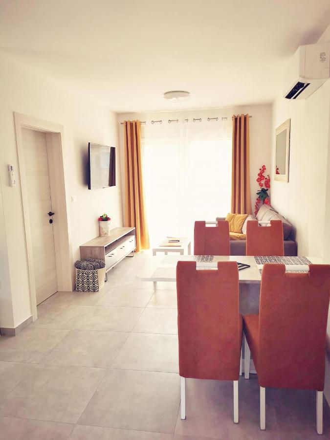 Apartmani Marco,Lukas,Patrick,David,Blizu Centra I Mora Sa Free Privatnim Parkingom Pula Eksteriør billede