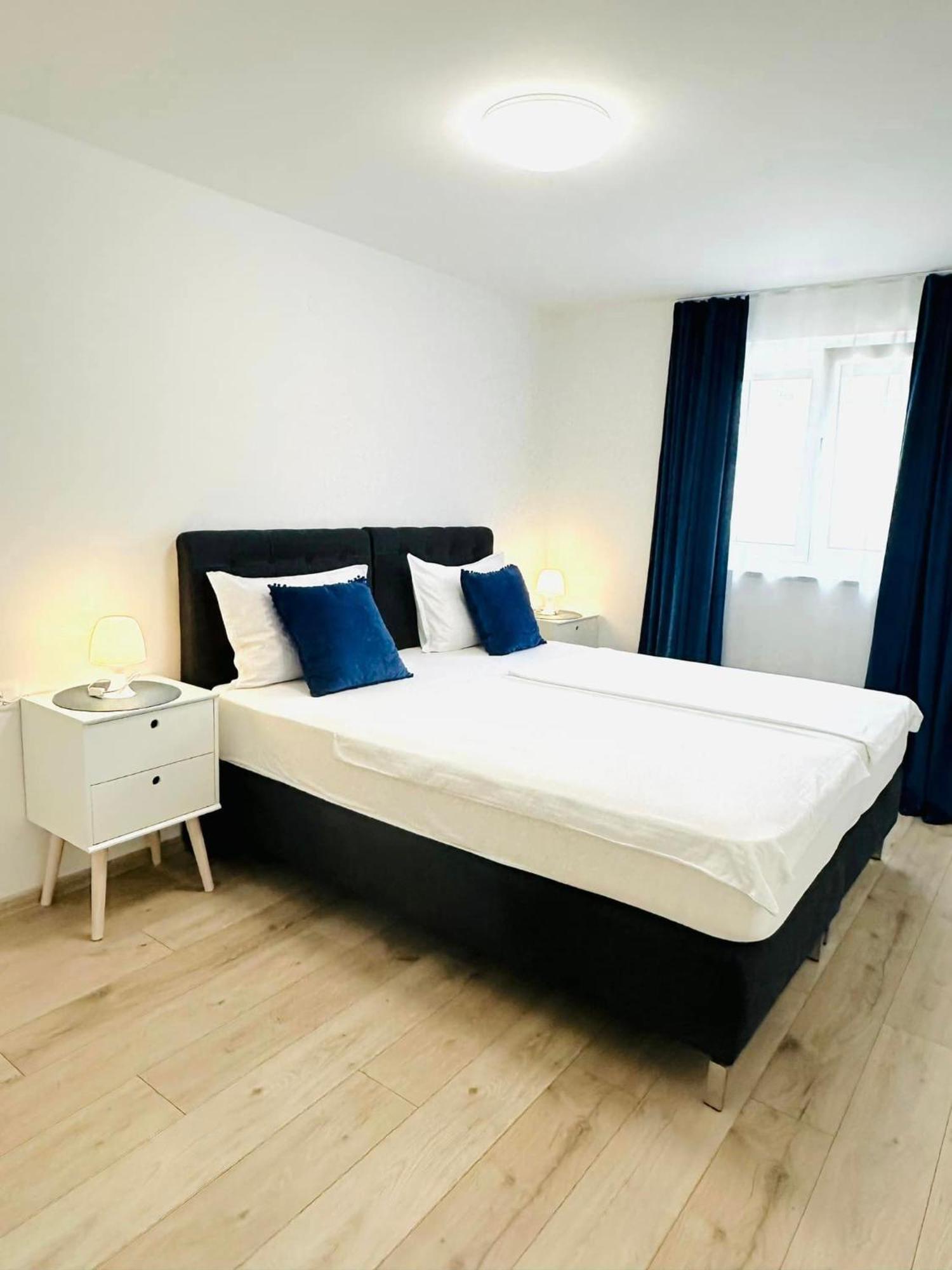 Apartmani Marco,Lukas,Patrick,David,Blizu Centra I Mora Sa Free Privatnim Parkingom Pula Eksteriør billede