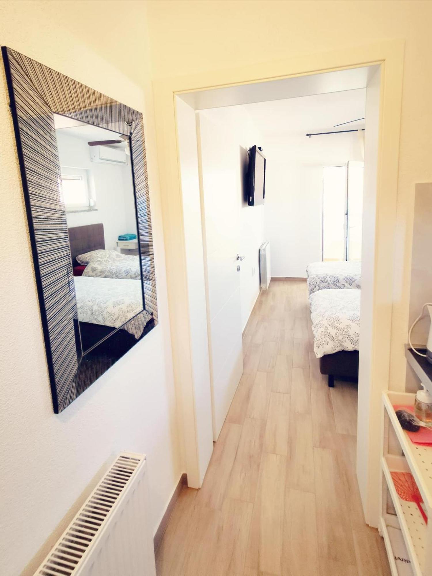 Apartmani Marco,Lukas,Patrick,David,Blizu Centra I Mora Sa Free Privatnim Parkingom Pula Eksteriør billede