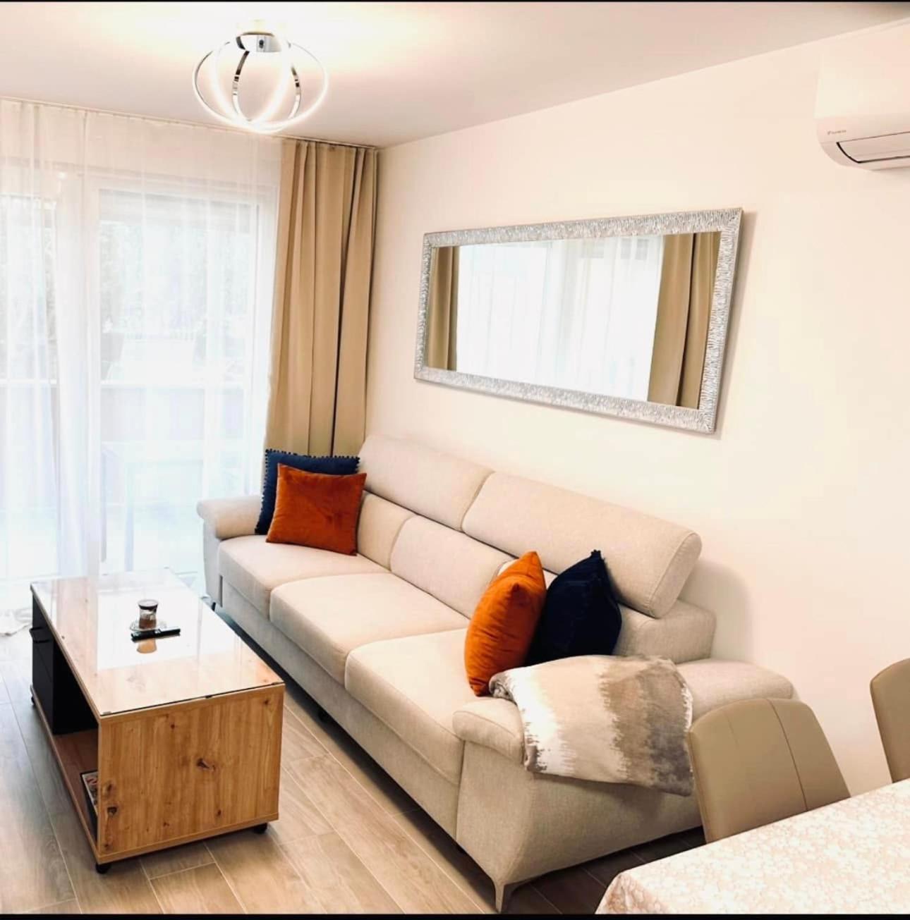 Apartmani Marco,Lukas,Patrick,David,Blizu Centra I Mora Sa Free Privatnim Parkingom Pula Eksteriør billede